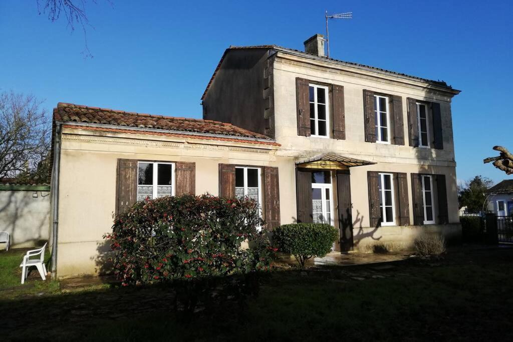 Belle Demeure Avec Espaces Verts Gauriac Εξωτερικό φωτογραφία